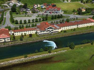 Loenfjord Hotel Exterior photo